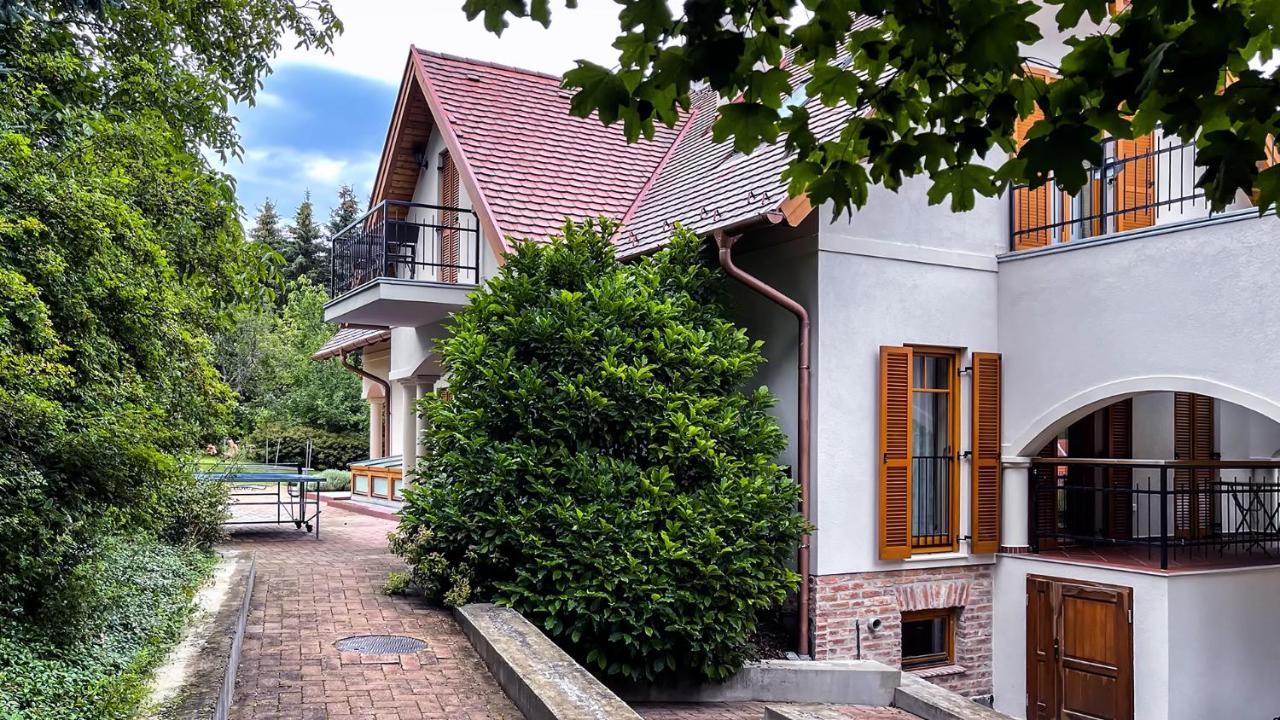 Ozkut Apartmanhaz Olmod Exteriör bild
