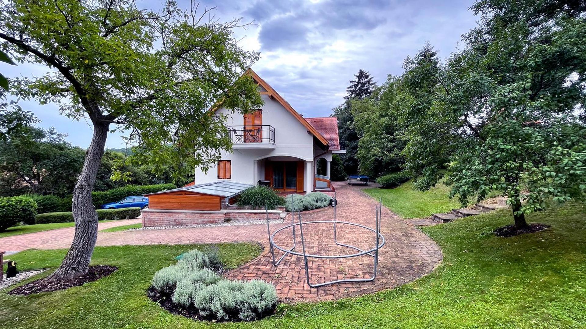Ozkut Apartmanhaz Olmod Exteriör bild