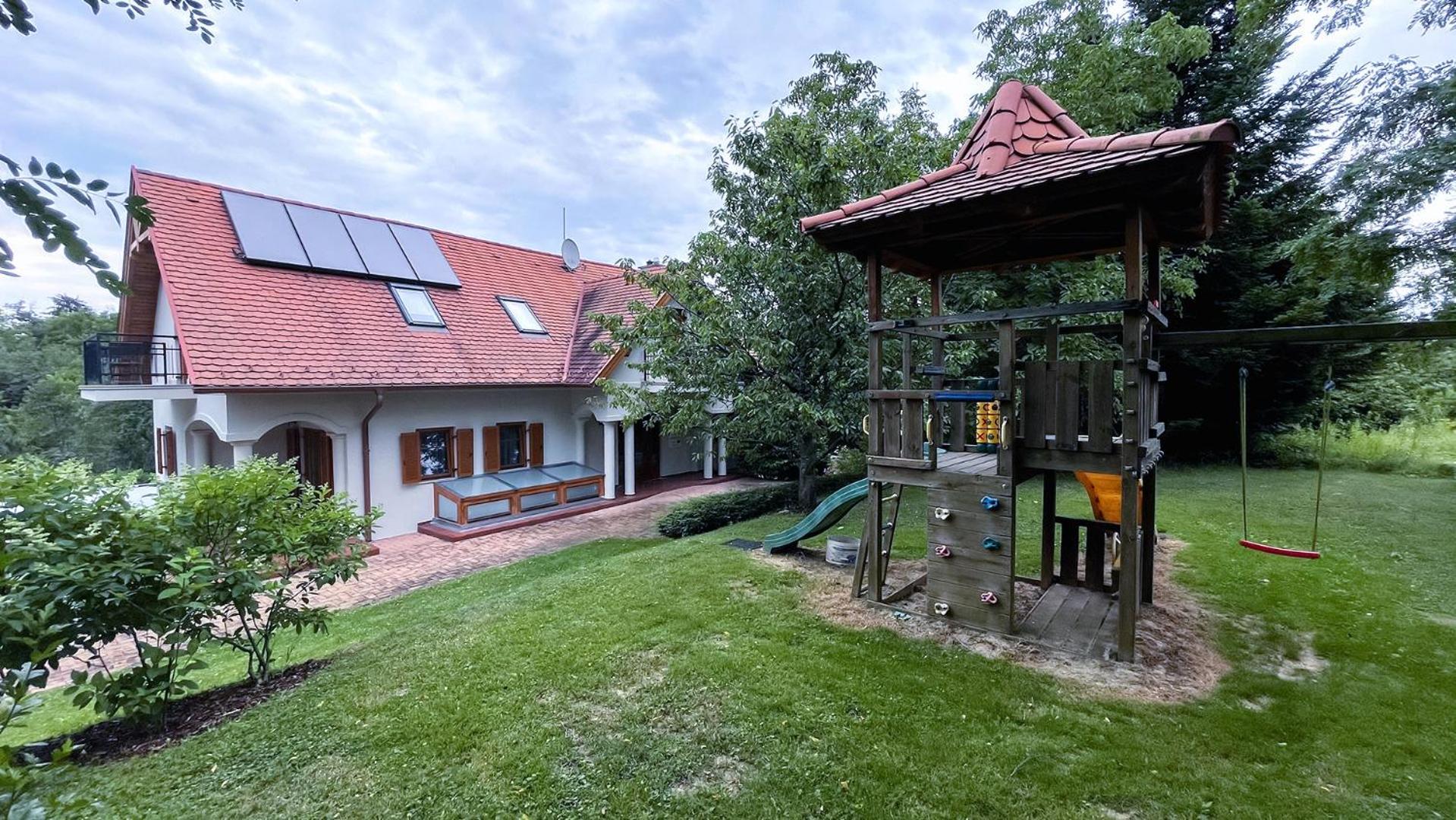 Ozkut Apartmanhaz Olmod Exteriör bild